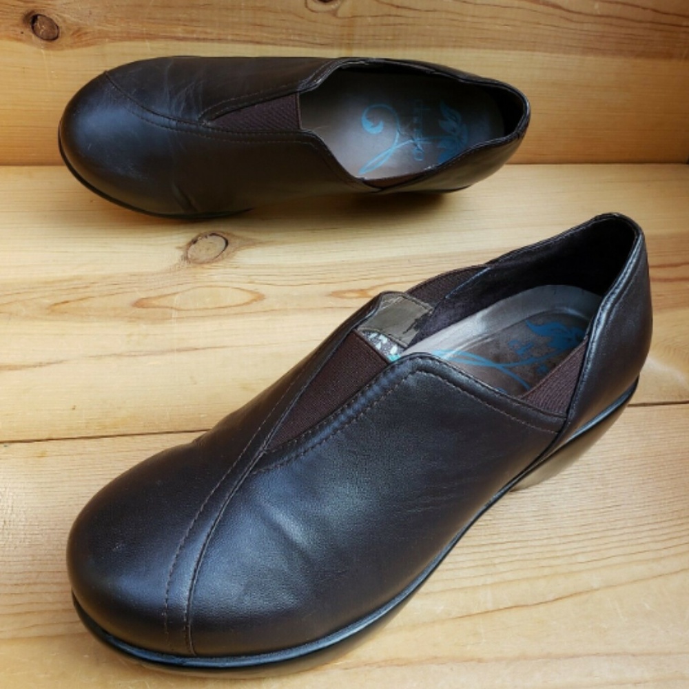 Dansko 39 US 9 Arden Chocolate Leather Comfy Clogs - Picture 1 of 8